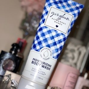 💙Bath & Body Works Gingham Moisturizing Body Wash NWT💙